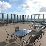 Luksusowy Z Widokiem, Basenem I Sauna Hanza Tower 19th Floor דירה