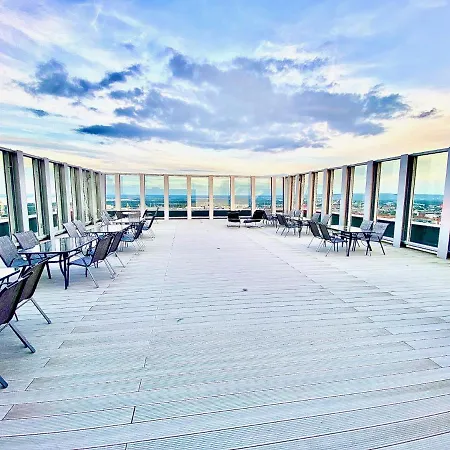 Luksusowy Z Widokiem, Basenem I Sauna Hanza Tower 19th Floor * שצ'צ'ין