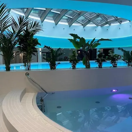 Luksusowy Z Widokiem, Basenem I Sauna Hanza Tower *