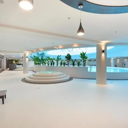 Luksusowy Z Widokiem, Basenem I Sauna Hanza Tower 19th Floor Διαμέρισμα