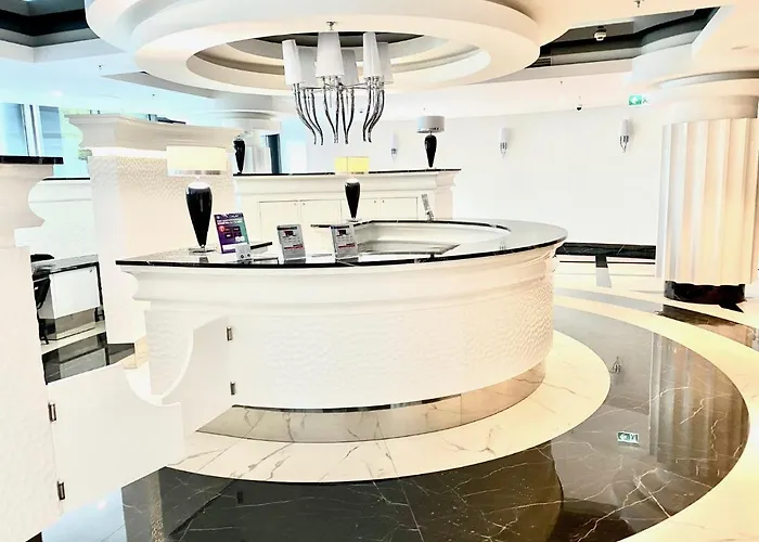 Luksusowy Z Widokiem, Basenem I Sauna Hanza Tower Apartment